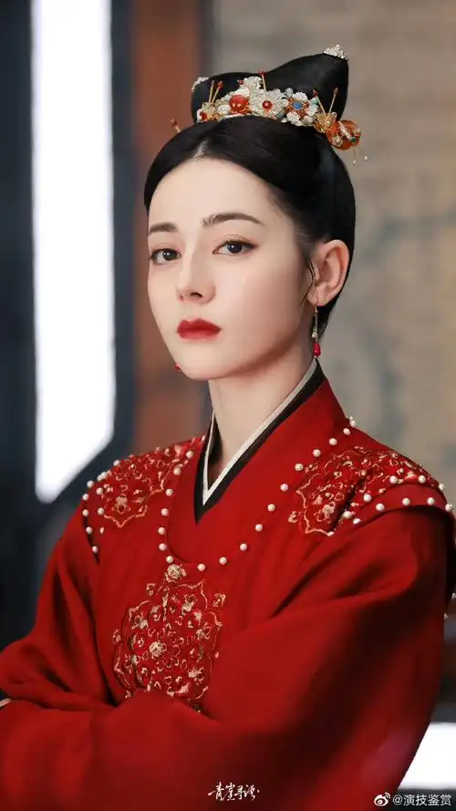 迪丽热巴盘发vs披发##迪丽热巴正脸vs侧脸