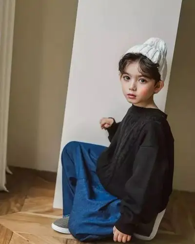 这个混血小男孩让18万人疯狂,网友:又来骗我生孩子_cooper