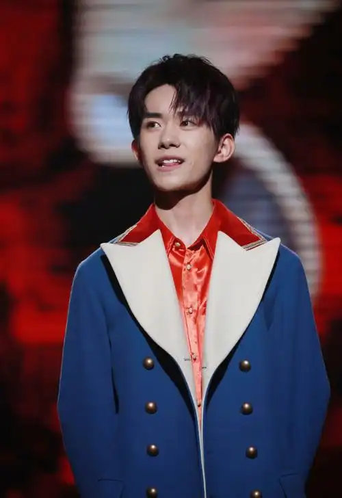 易烊千玺十七岁生日会高清现场图片