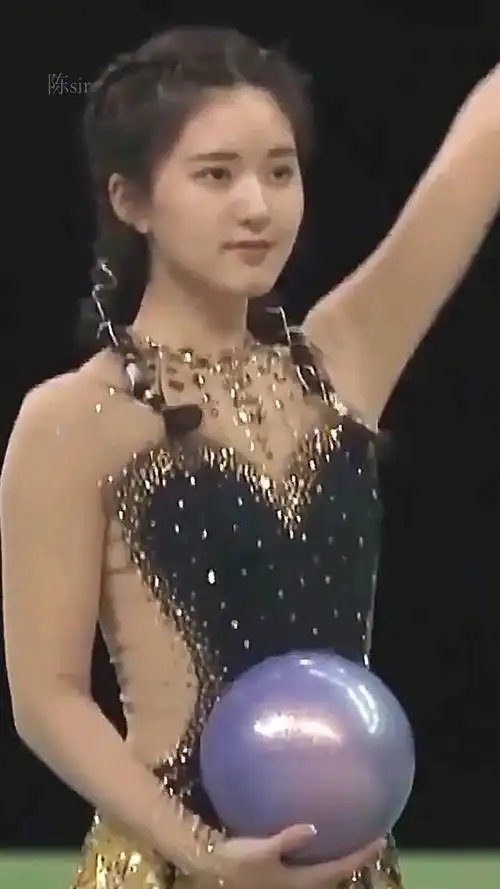 赵露思体操绝美瞬间努力又好看