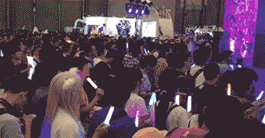 コール,源于日本偶像应援文化的舶来词,本意指,偶像现场演唱会的观众