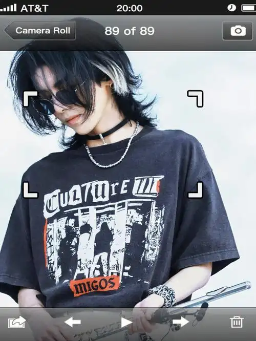 银色挑染长发华晨宇