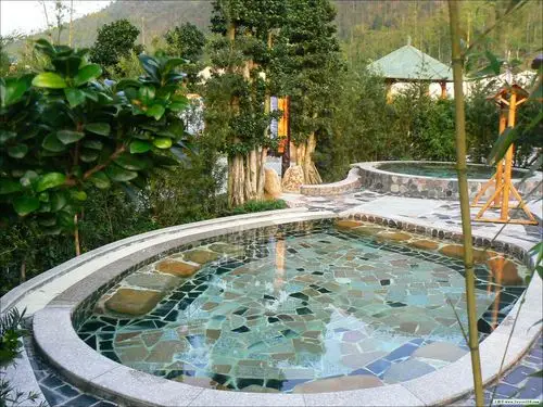 新丰江源温泉露天温泉区