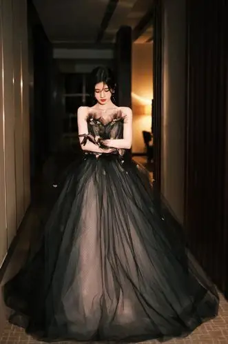 xdm鞠婧祎浅黑复古纱裙造型什么水平