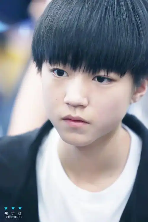 karry的面馆-王俊凯成长记录册