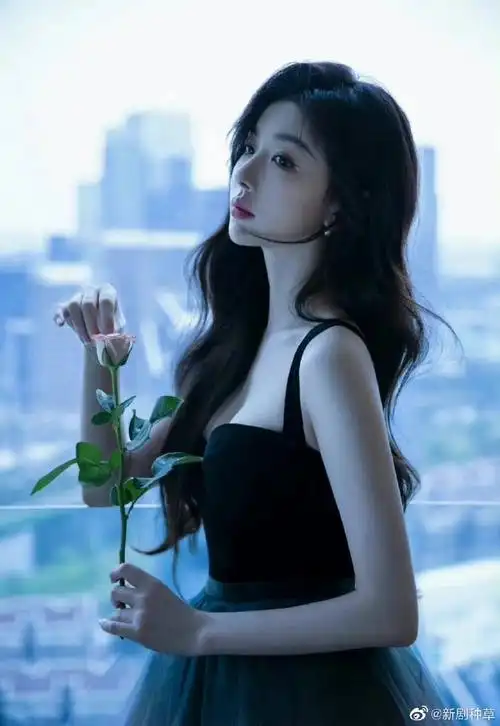 中秋营业的女明星们#中秋佳节,各位美女姐姐的营业照片来啦,一个付技