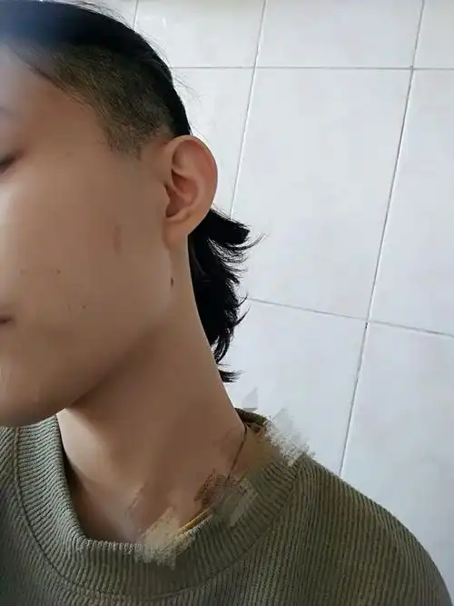 女孩子剃鬓角该怎么剃