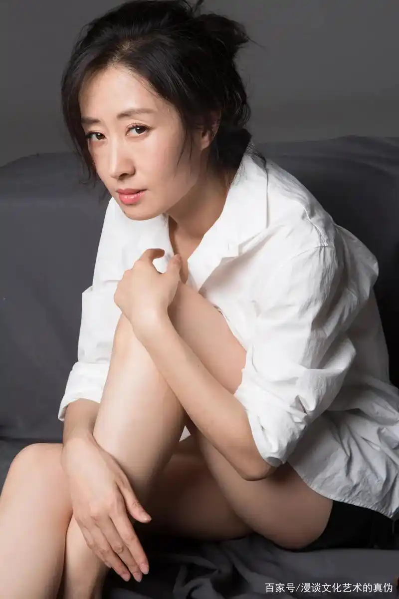 演员刘敏涛罕见的素颜照