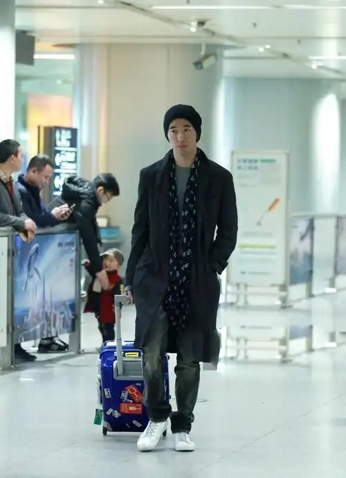 喜讯徐静蕾黄立行夫妻态现身家庭秘密意外曝光