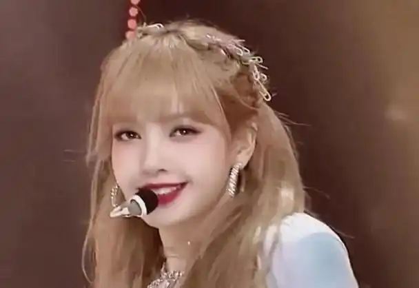 近来,韩国女子组合blackpink(简称bp)的成员lisa举办了一场备受关注的