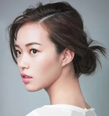 丸子头要多长头发 头发少可爱丸子头扎法(4)