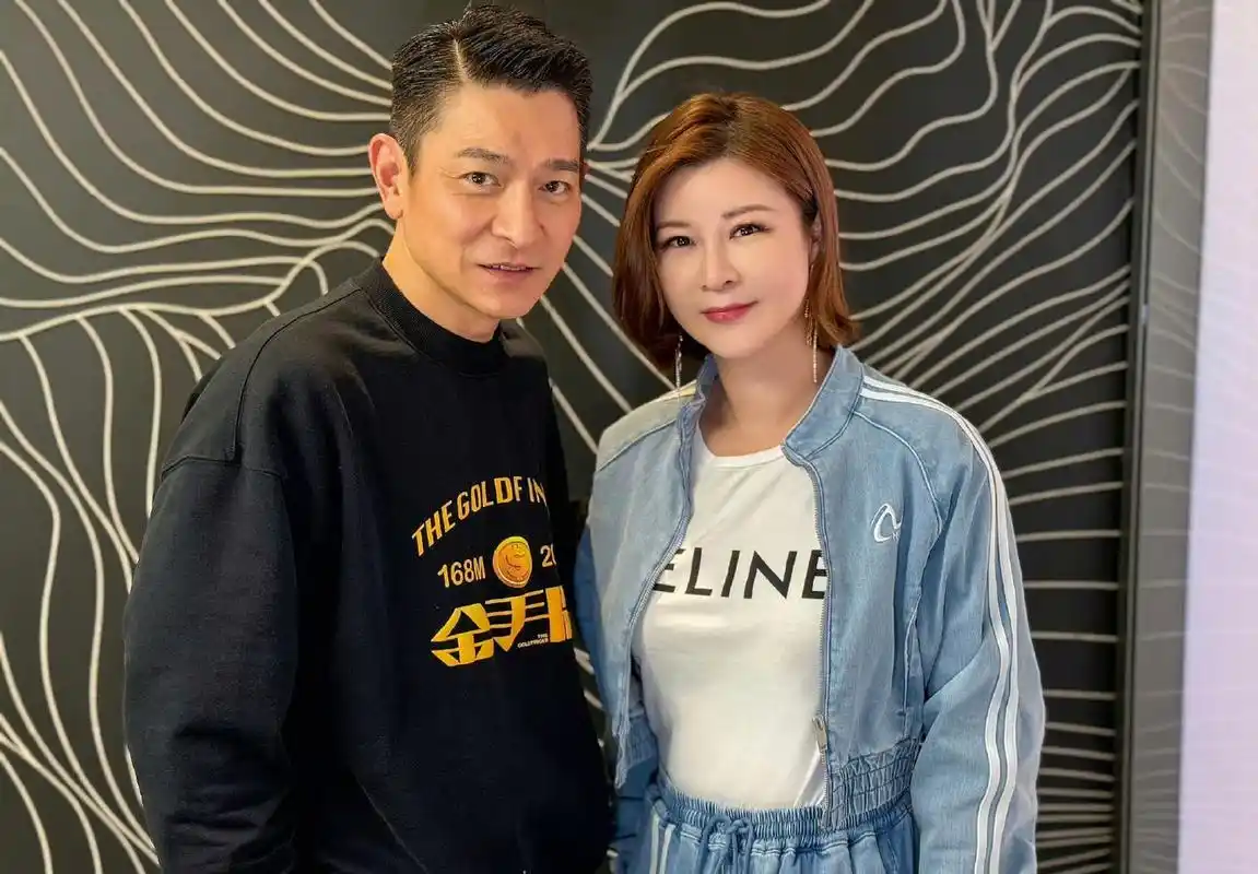 杜华追星成功刘德华,晒了合照,慕了慕了 67