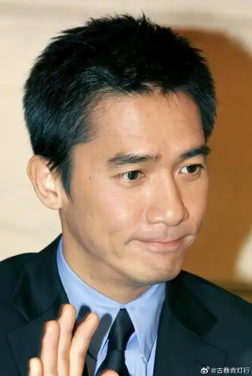 get梁朝伟年轻时的照片,真的帅爆了.