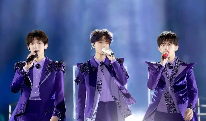 大儿子百亿影帝,小儿子破世界纪录,易烊千玺妈妈究竟有多厉害?