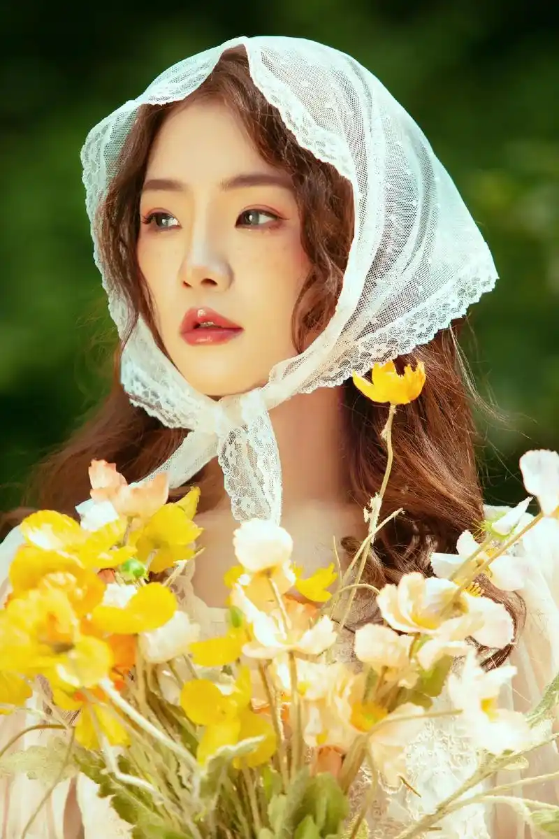 小白裙森系写真.全身图居然比半身还绝心#美出高级感 #写真  - 抖音