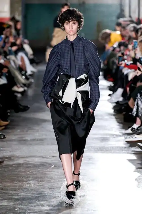 20212022服装设计元素分析新式格纹新式运动风向复古潮流穿搭