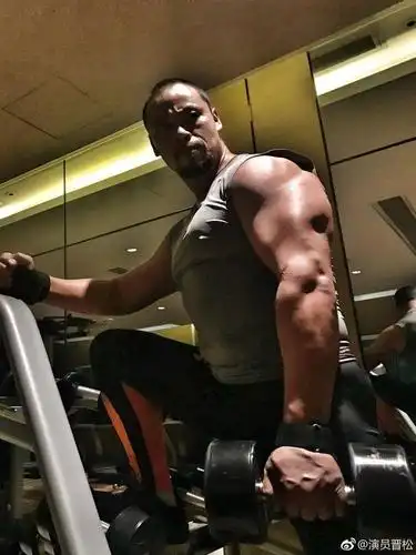 肌肉超猛的五大国内男星,第4个堪称梁山好汉!