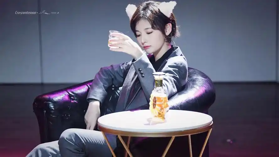 赵粤有哪些短发神图? - 知乎