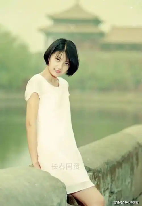 高圆圆罕见旧照曝光清纯甜美满满胶原蛋白