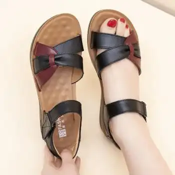 凤珏妈妈凉鞋中年妇女夏季平底防滑40舒适软底50岁中老年奶奶老人真皮