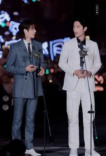 "忘羡"同框,王一博肖战的出现,才是"夏日限定"最完美的结局