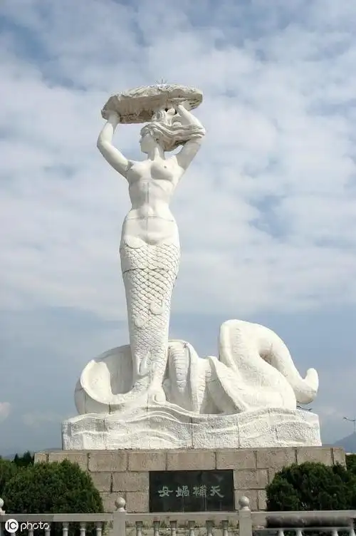 女娲是蛇还是人传说中的女娲为什么是人首蛇身