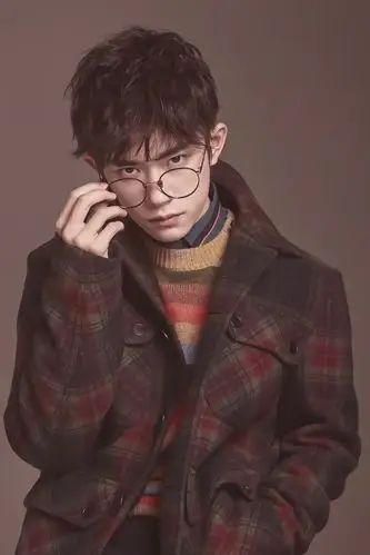 易烊千玺 他就是隆冬时节的一抹暖阳