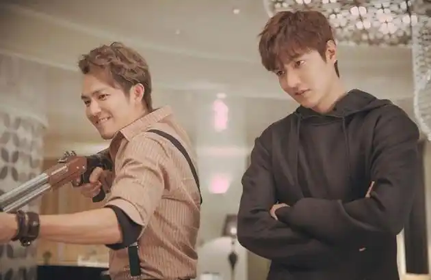 黄百鸣爆:拍《赏金猎人》 br />李敏镐片酬逾173万