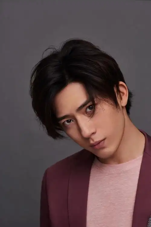 [井柏然][新闻]170419 井柏然生日顶配版"花儿与少年"主题写真公开