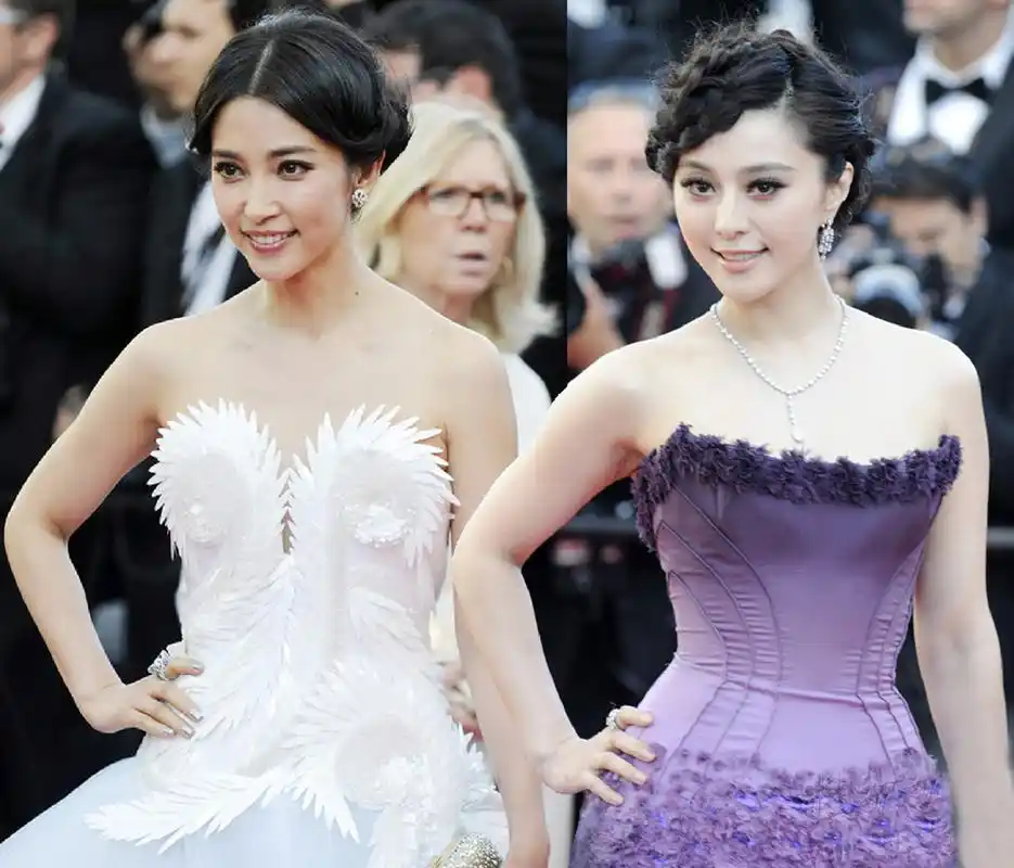 被老外叫成李冰冰,范冰冰回应机场签名!网友:范爷情商真高!