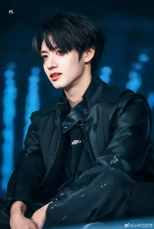 tf家族-朱志鑫##朱志鑫[超话]##jhyq##天猫宝藏新品牌##朱志鑫荷