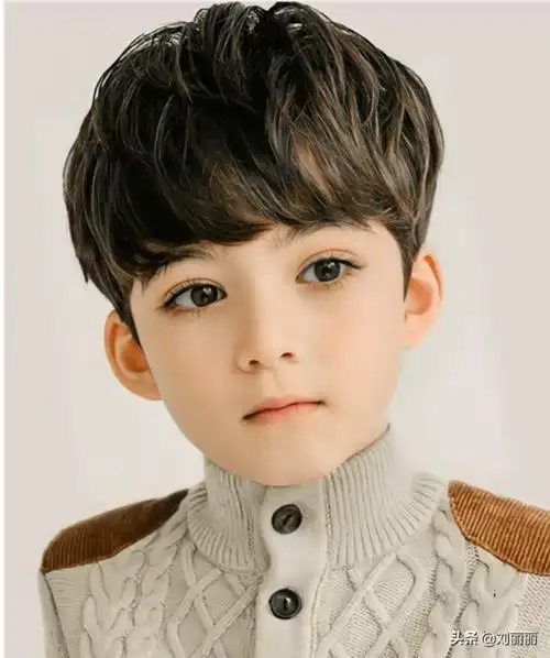 10款小男孩发型推荐越剪越有型给你儿子选一款吧