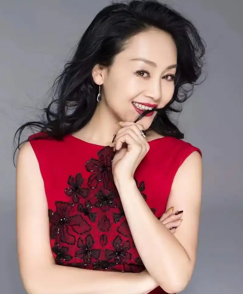 回顾王姬:为自闭症儿子付出一生,如今女儿也要走她的老路吗?