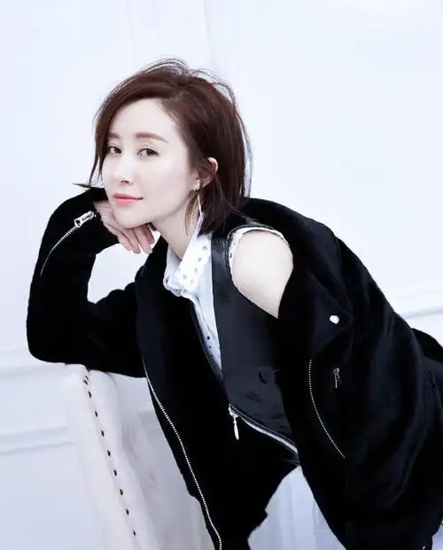 用裙子挡住大胖腿已经过时了学舒畅这样穿搭让人看不出体重