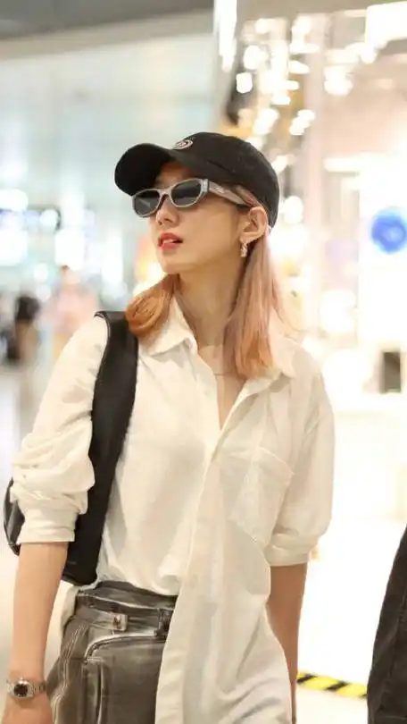 9999    @孟美岐aphantas1a丨孟美岐的微博视频