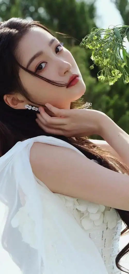 美女系列壁纸第401期-关晓彤