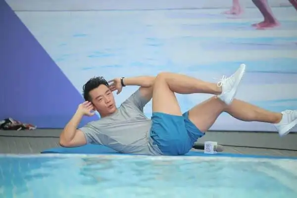 娱乐 综艺 > 蒙面唱将2郑恺健壮肌肉充满魅力 雄性荷尔蒙强力爆发