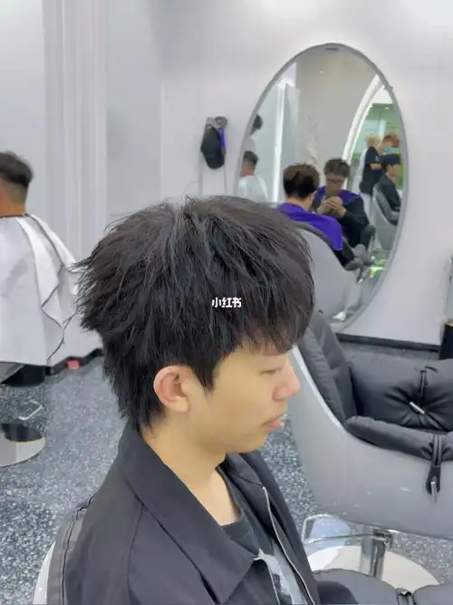 日系碎盖小狼尾