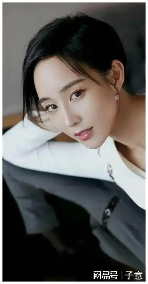 张钧甯:绝世容颜令人屏息独有气质荧幕闪耀视觉享受的极致展现!