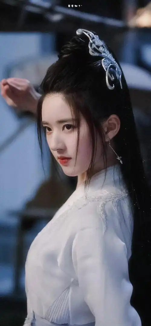 76赵露思且试天下白风夕