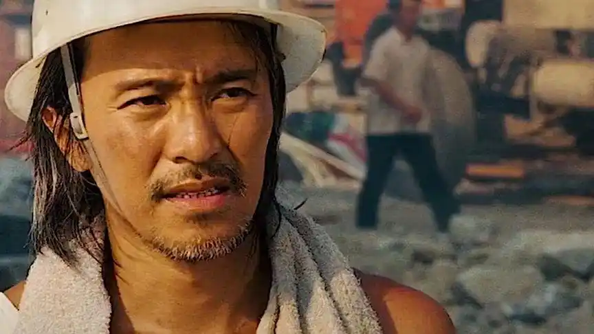 长江七号>周星驰 : 人穷志不穷,小时候看不懂现在看却想哭.