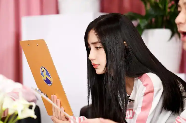 奔跑吧angelababy高清性感剧照图片