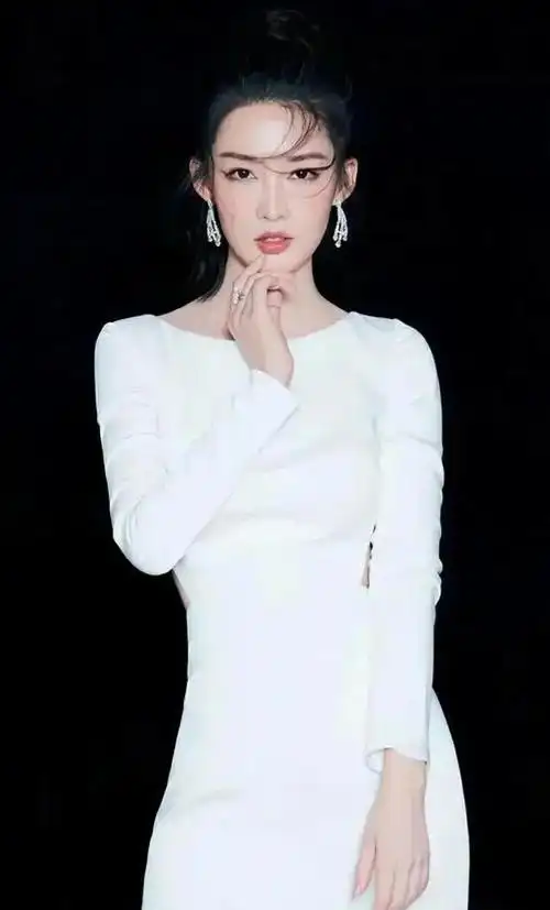 李沁明星壁纸47