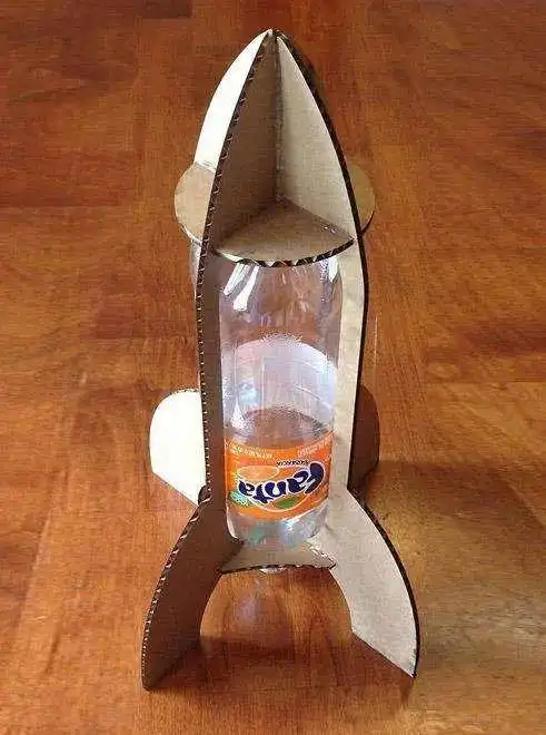 小制作大智慧东城朝盛学校心灵手巧变废为宝手工作品展