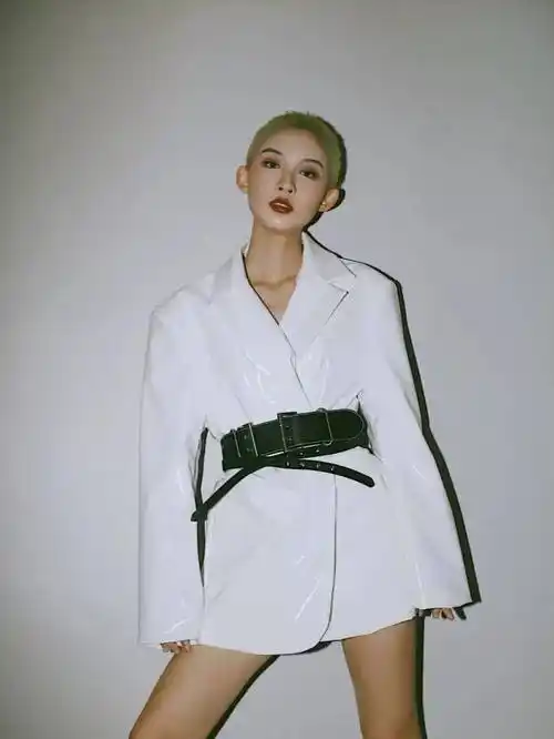 浅唠一下,剃寸头的女生有多酷?_风格_什么_发型