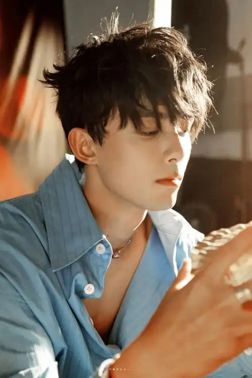 吴磊吴磊壁纸赞评论1更多