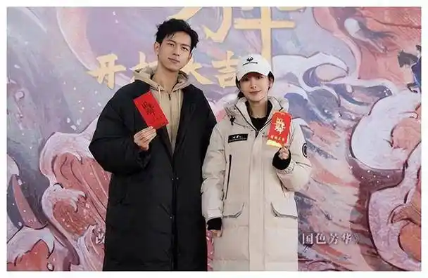 杨紫李现新剧曝重要细节,国色芳华意外泄密_何惟芳_杜丹_阵容