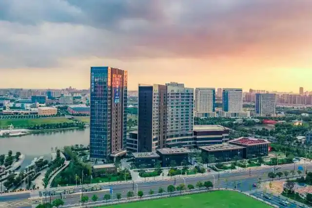 松江新城,越夜越美丽