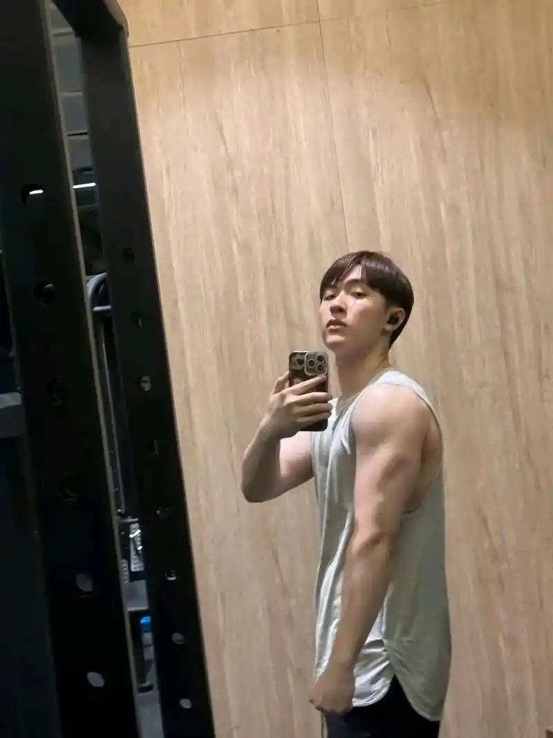 张逸杰肌肉# 我真没想到我是真的没想到他健身前和健身后是判若两人