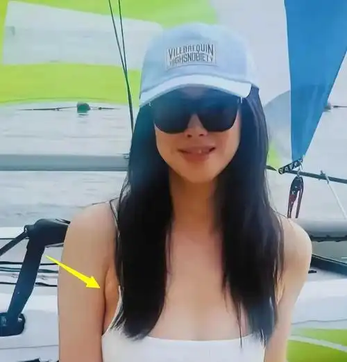 朱珠泳装照曝光真实身材引发热议网友审美偏差大